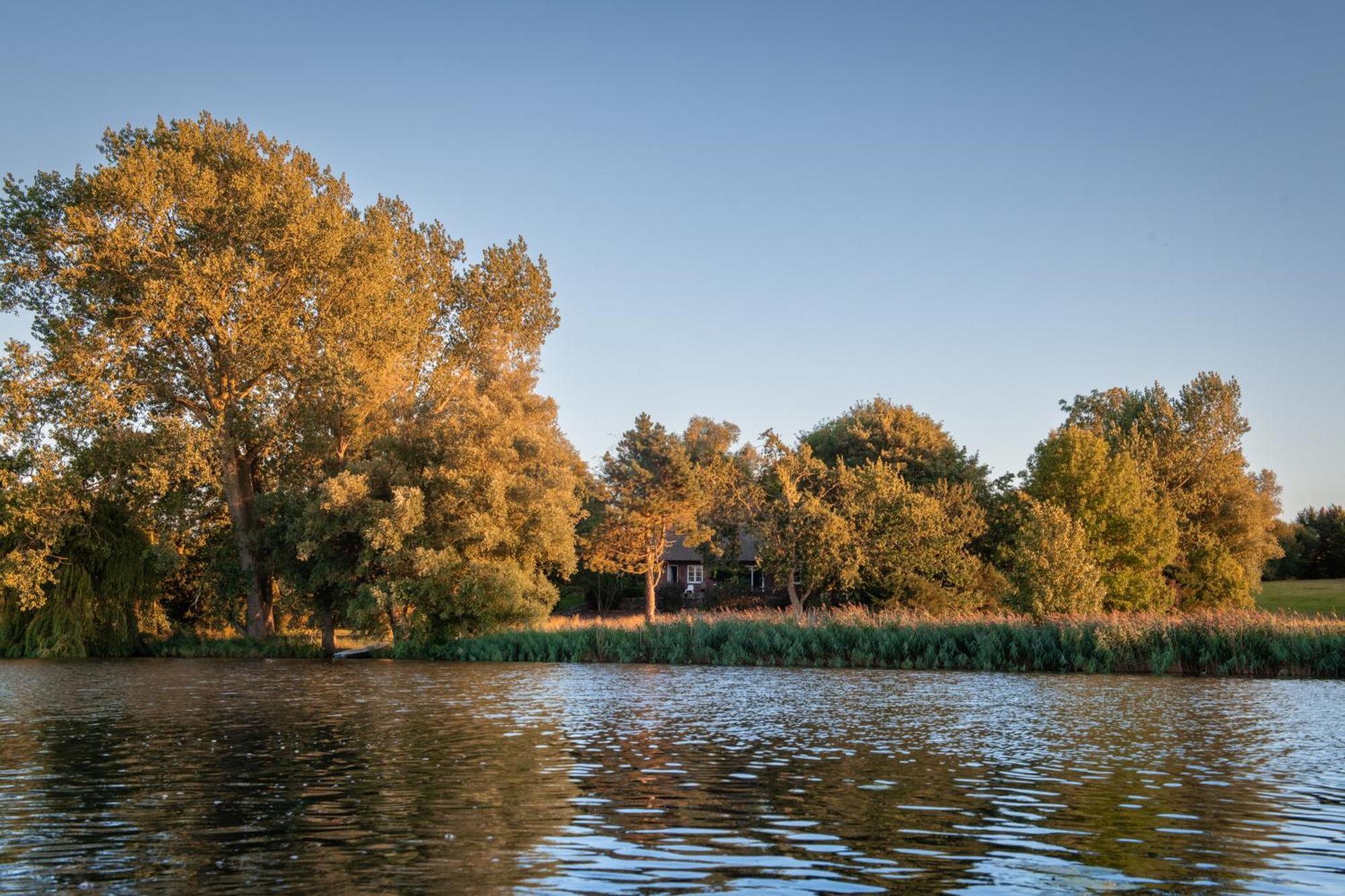 Reetdachhaus Eiderblick Vila Breiholz Exterior foto